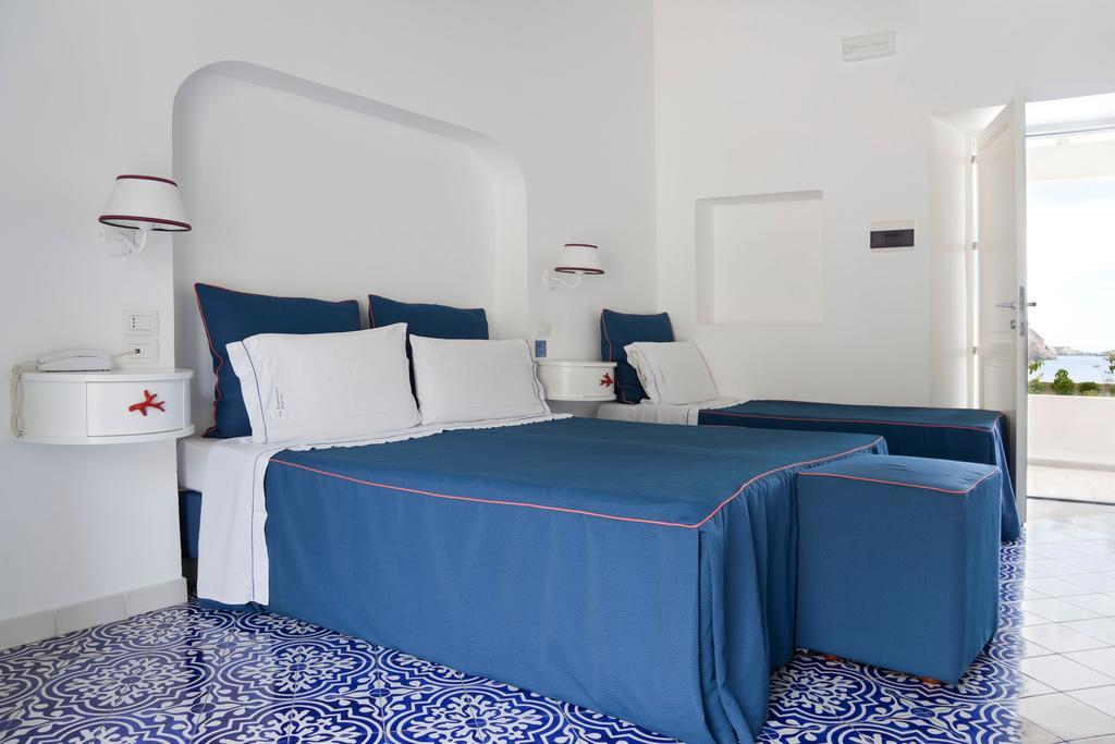 Hotel La Terrazza Panarea Kamer foto