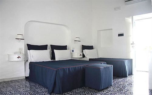 Hotel La Terrazza Panarea Buitenkant foto