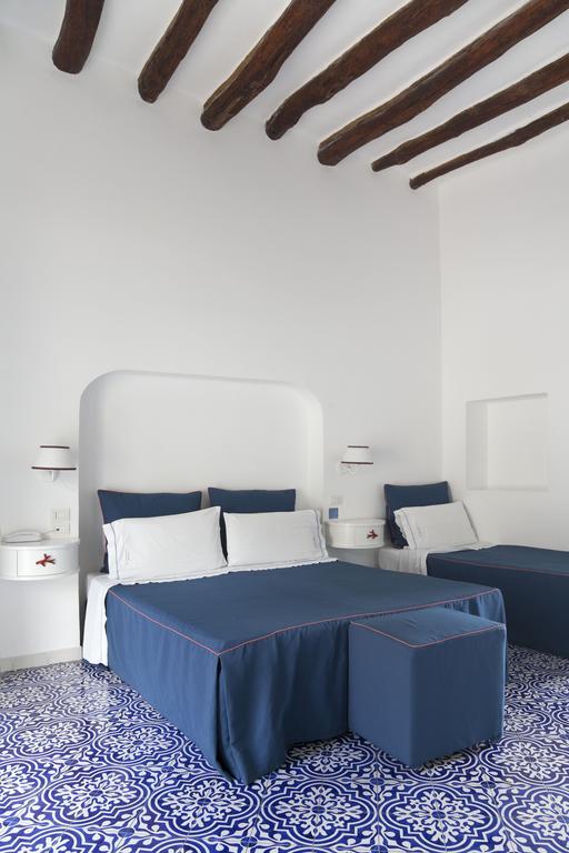 Hotel La Terrazza Panarea Buitenkant foto